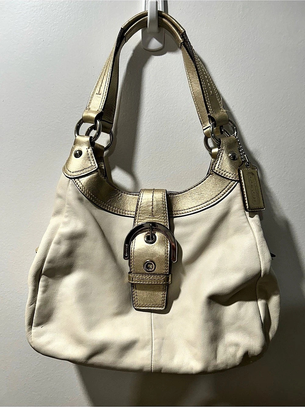 Coach Soho Lynn Leather Hobo F17219 | Ivory & Gold
